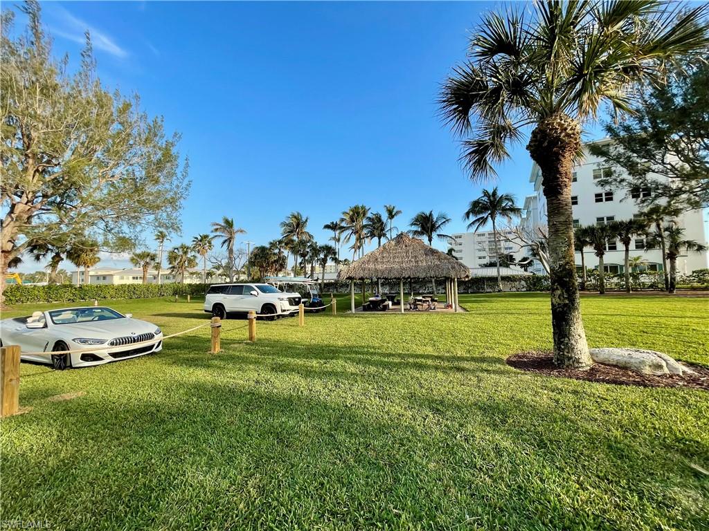 1900 Alamanda DR # 204