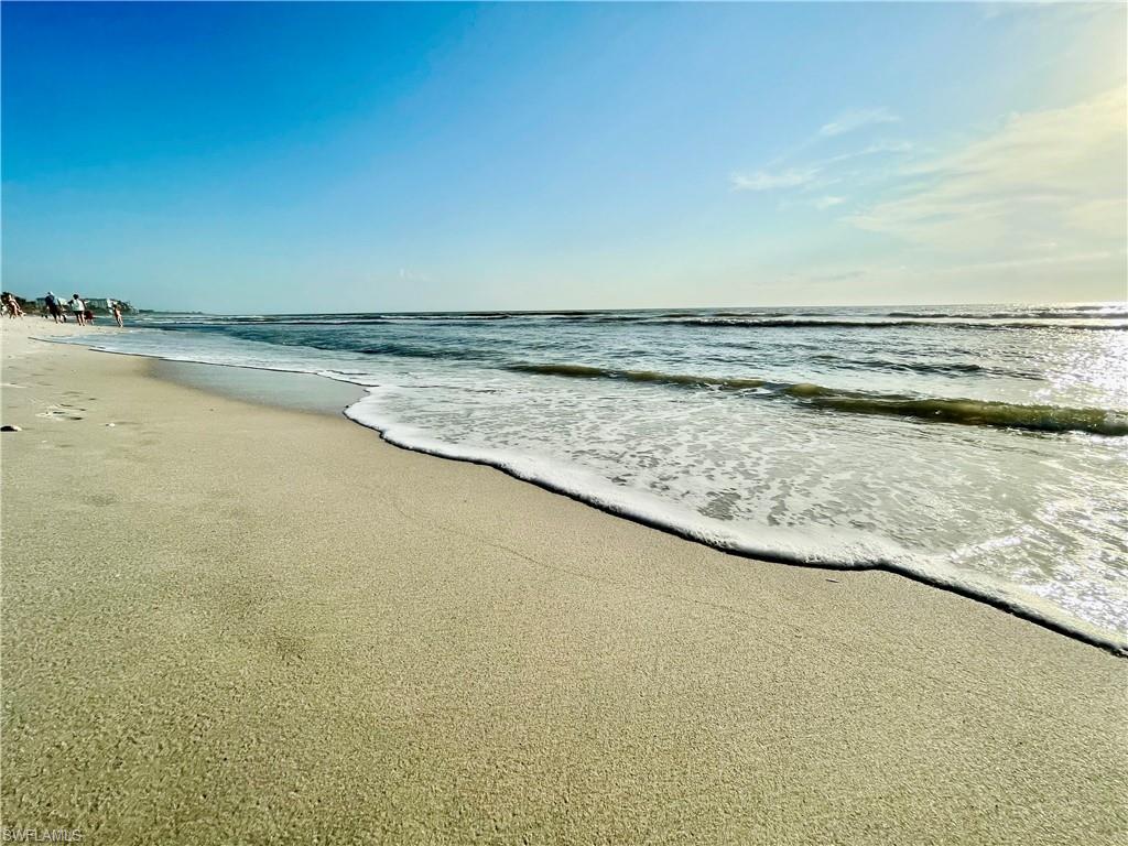 1900 Alamanda DR # 204