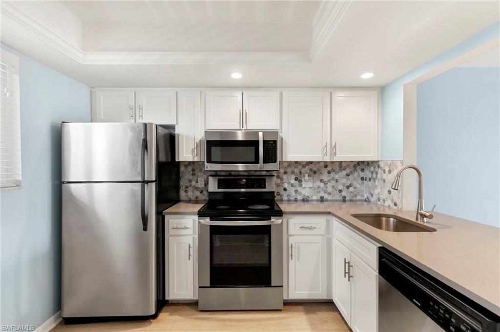 1004 Manatee RD # H201