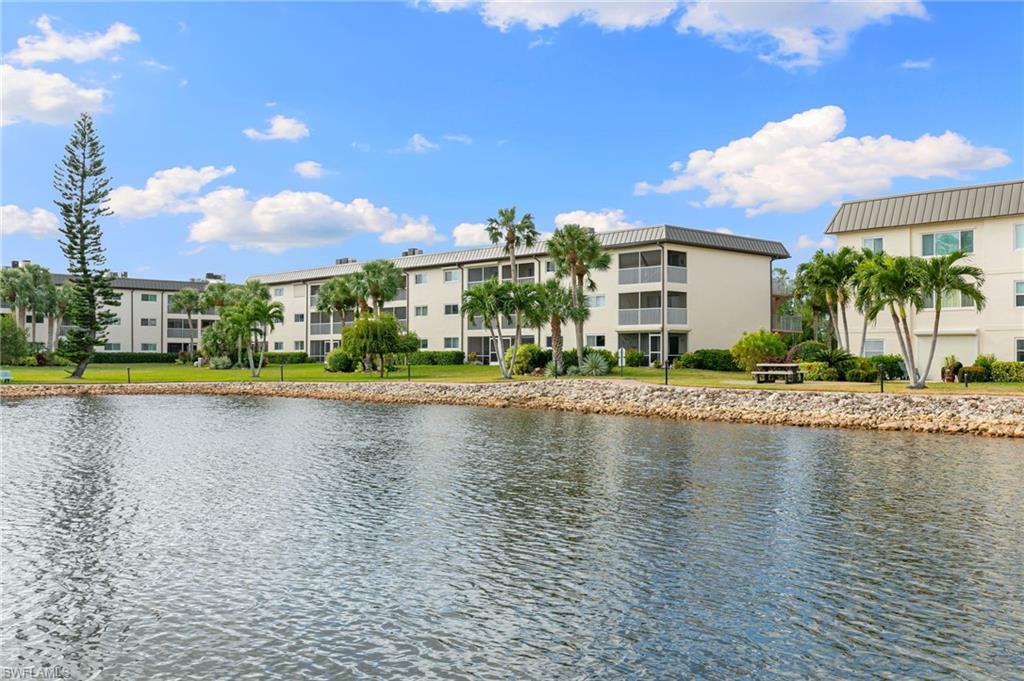 1004 Manatee RD # H201