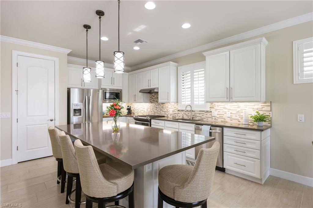 7128 Lily WAY