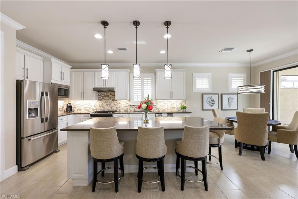 7128 Lily WAY