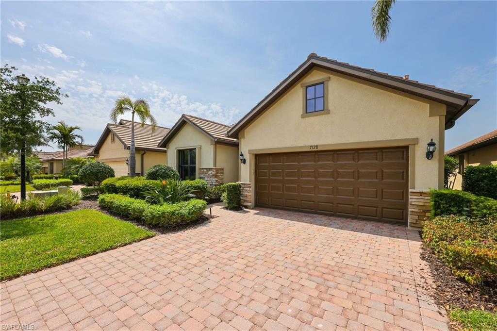 7128 Lily WAY