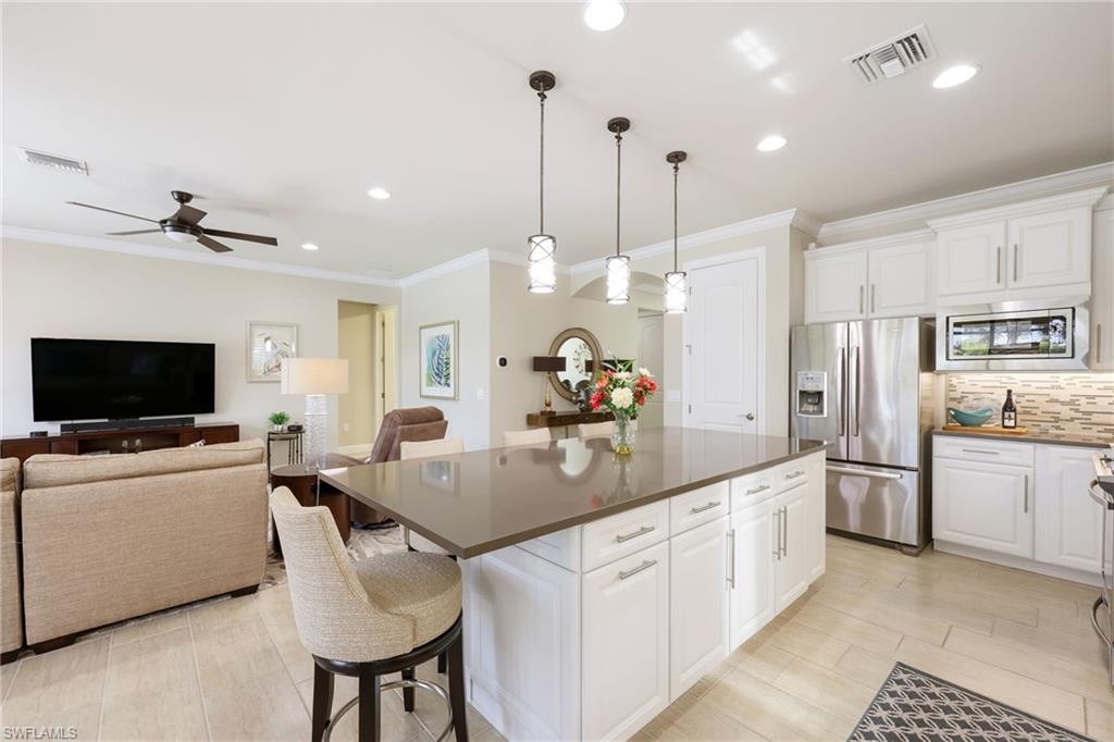 7128 Lily WAY