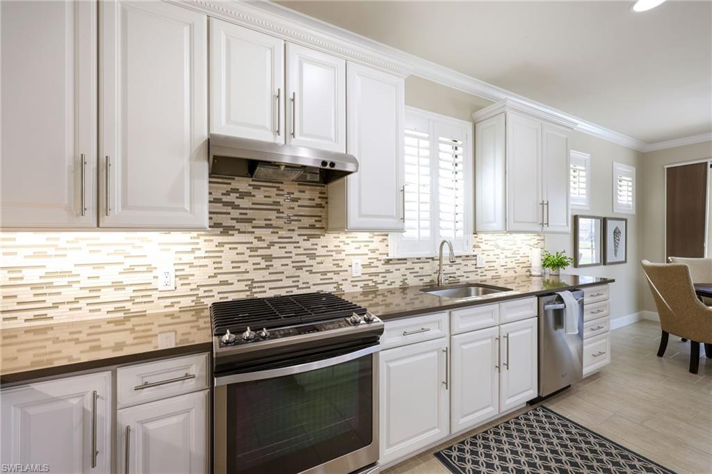 7128 Lily WAY