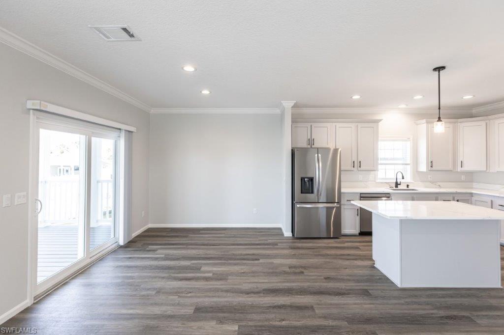 11300 Cypress LN