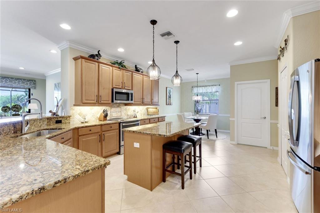 3917 Sapphire WAY