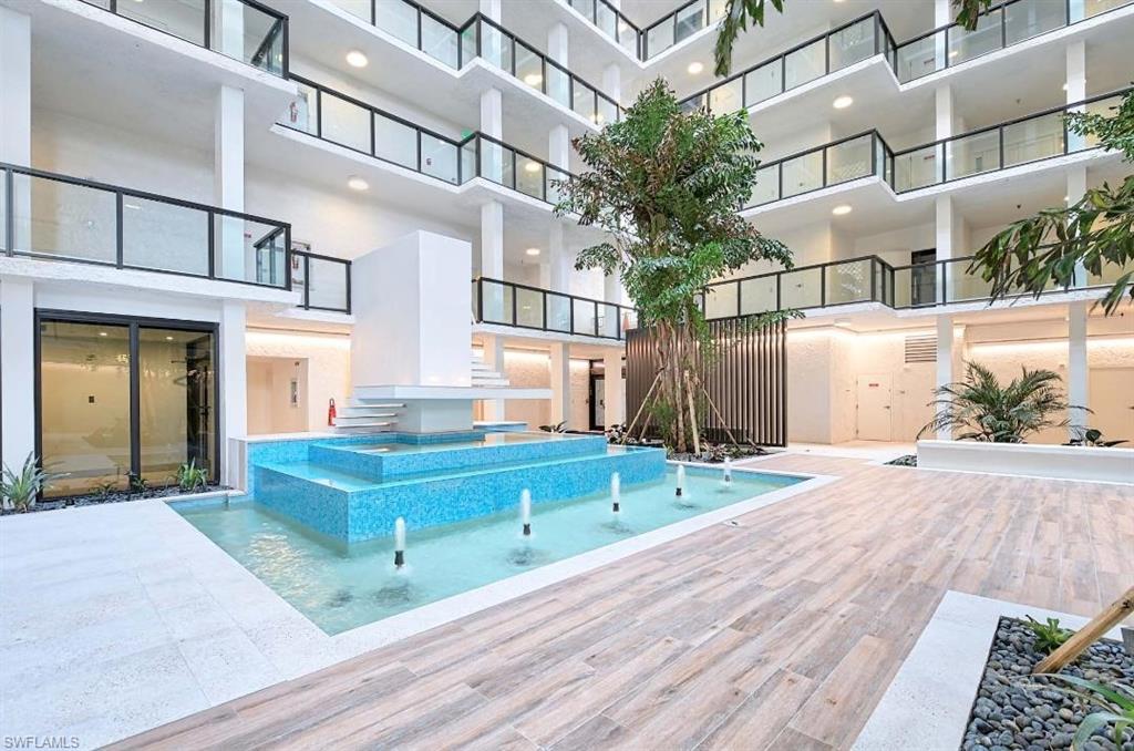 4031 Gulf Shore BLVD N # 8E