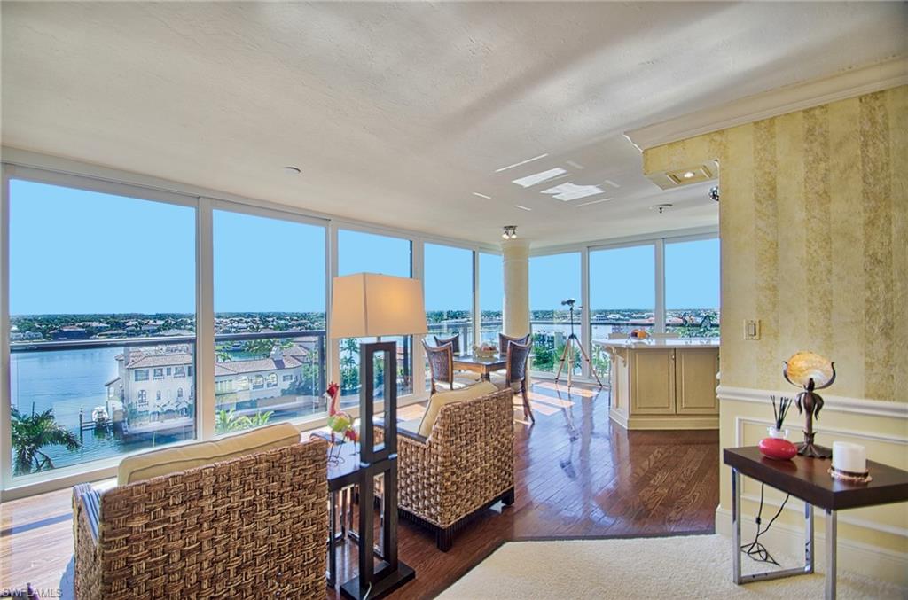 4031 Gulf Shore BLVD N # 8E