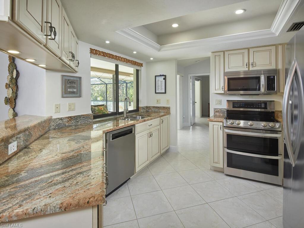 213 Bay Meadows DR