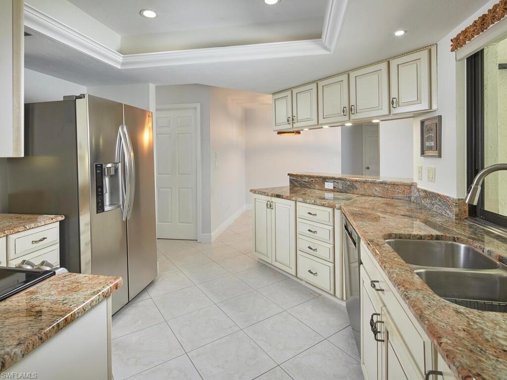 213 Bay Meadows DR