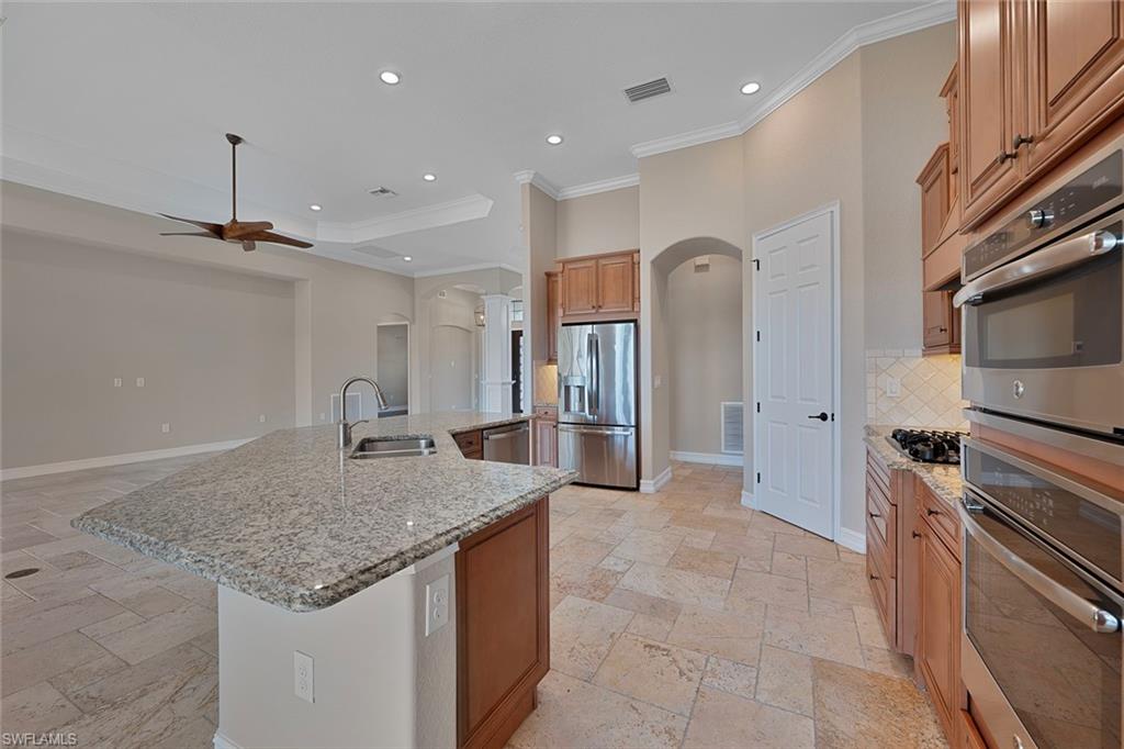 9463 Campanile CIR