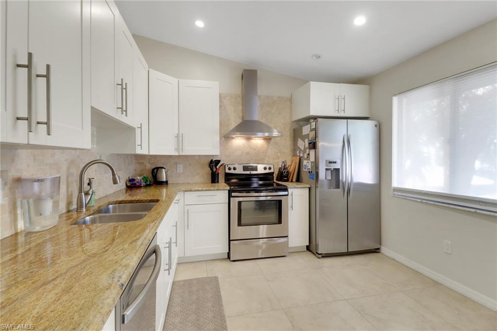 3207 Horse Carriage WAY # 406