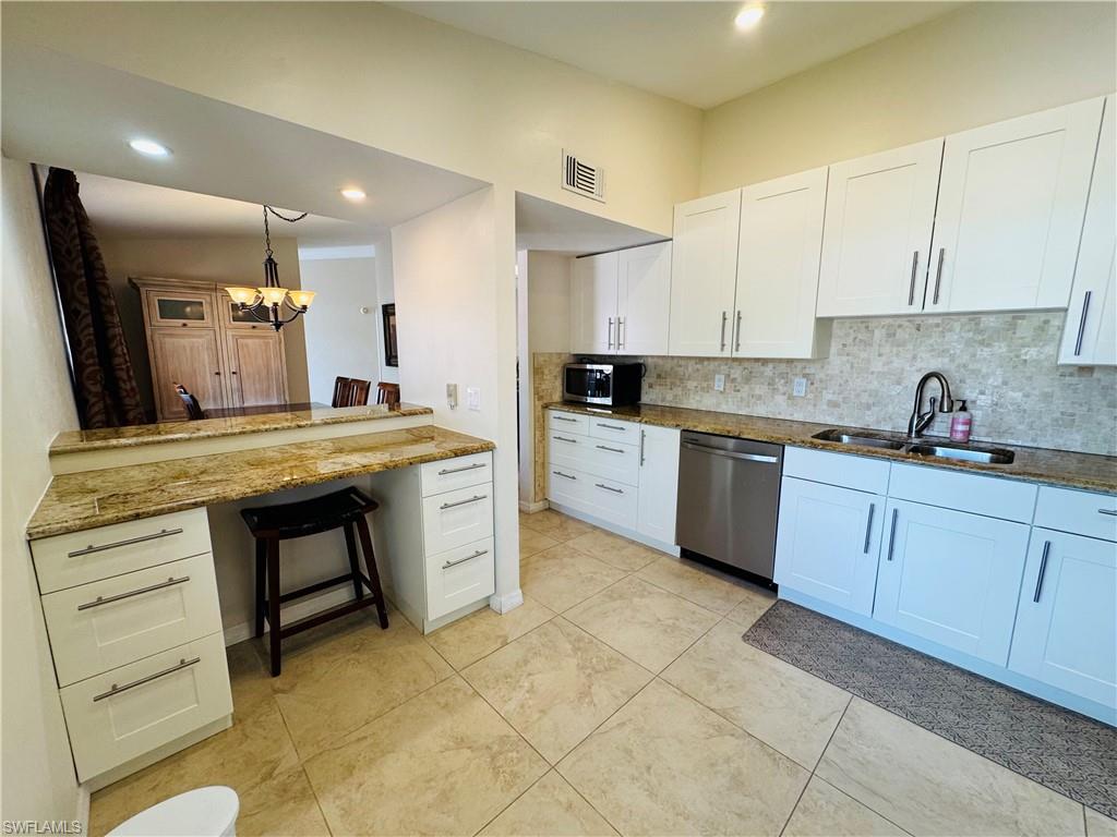 3207 Horse Carriage WAY # 406