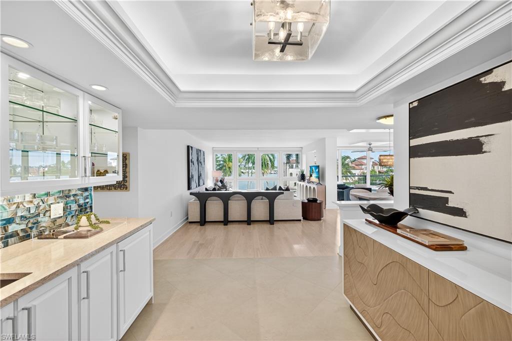 4031 Gulf Shore BLVD N # 3E