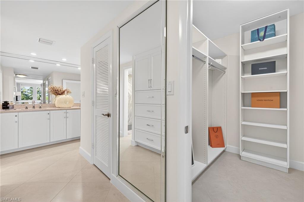 4031 Gulf Shore BLVD N # 3E