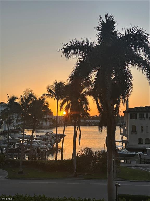 4031 Gulf Shore BLVD N # 3E