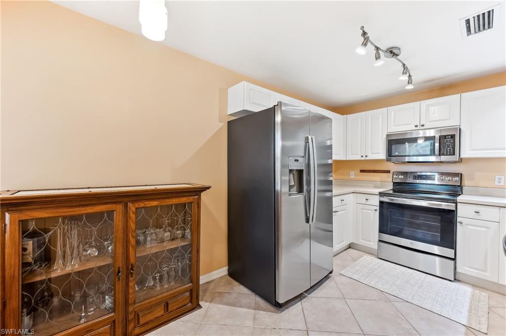 6765 Huntington Lakes CIR # 102