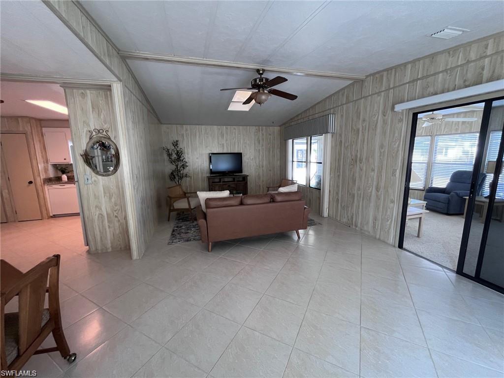 18 Aquamarine AVE # 18Q