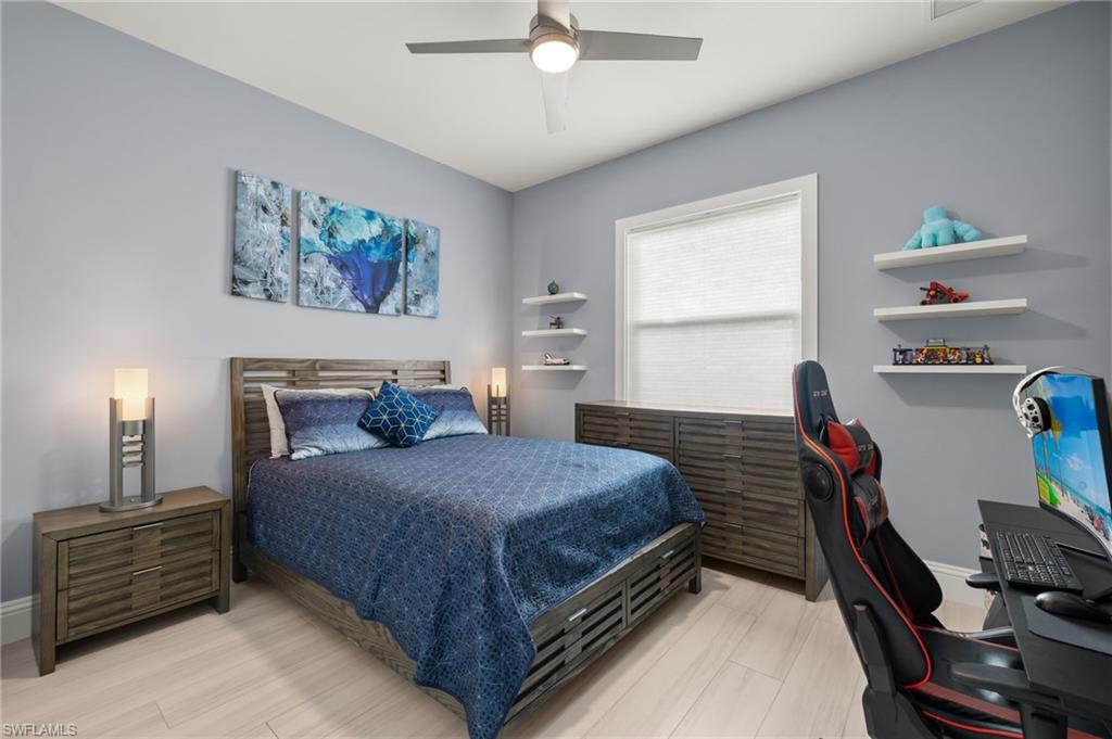 17 Willoughby DR