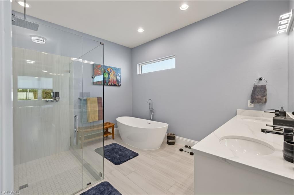 17 Willoughby DR