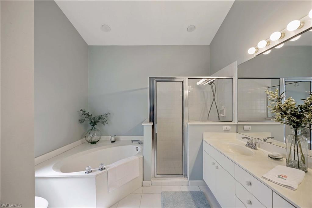 597 Lambton LN