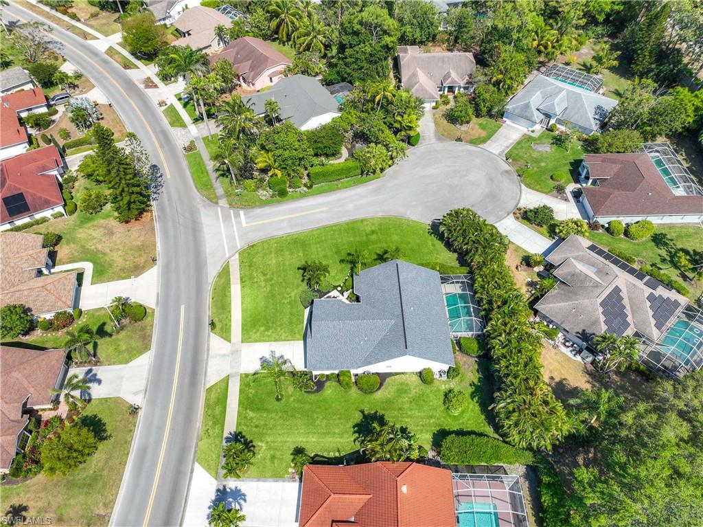 597 Lambton LN