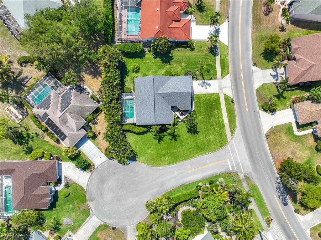 597 Lambton LN