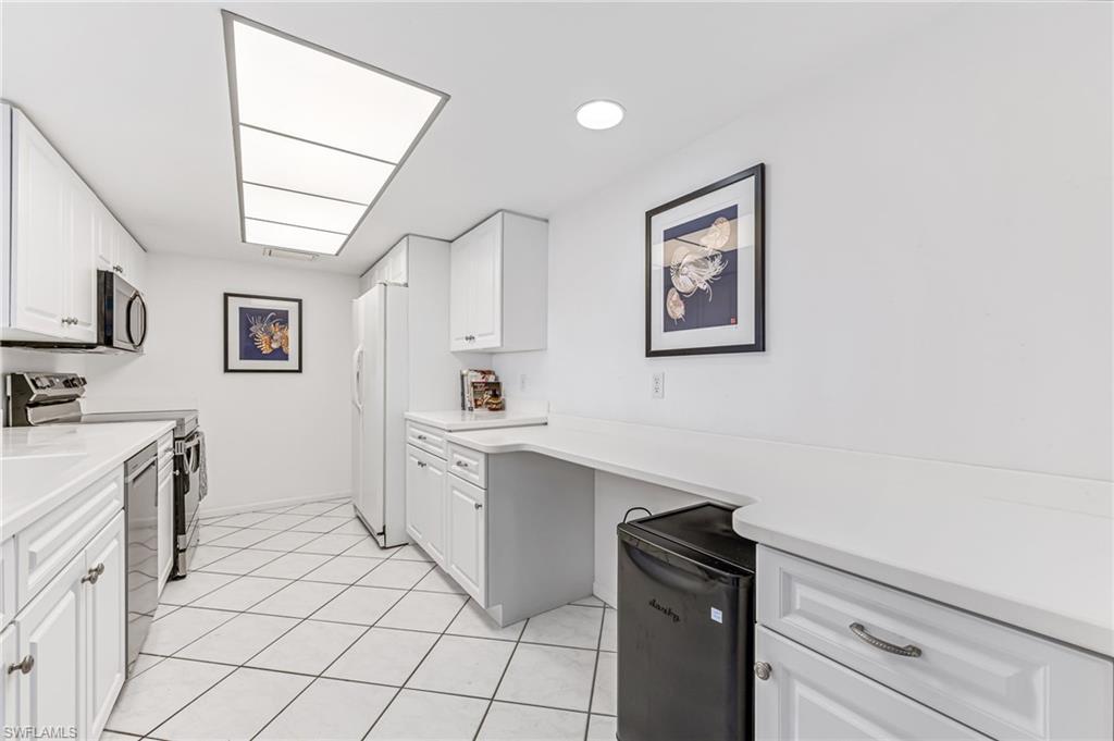 17 Bluebill AVE # 305