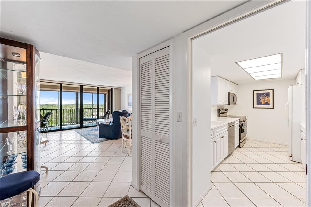 17 Bluebill AVE # 305