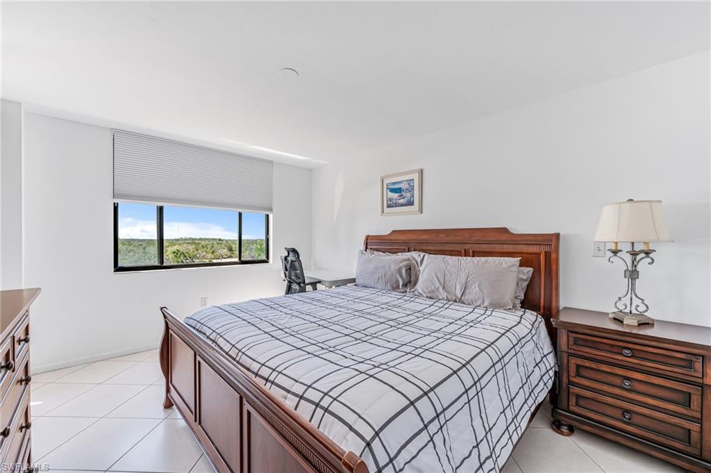 17 Bluebill AVE # 305