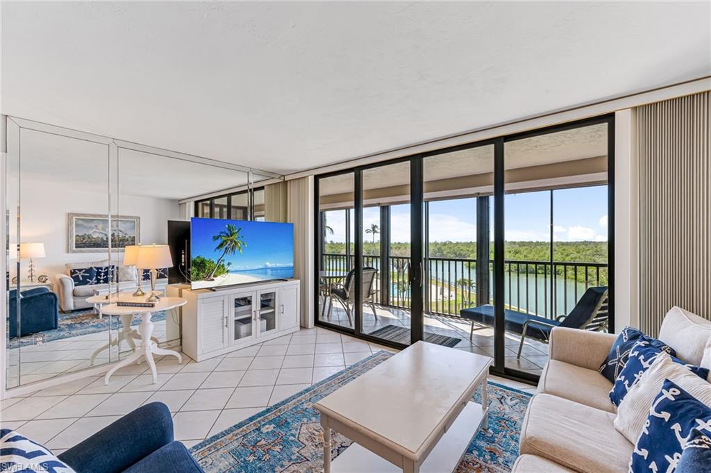 17 Bluebill AVE # 305