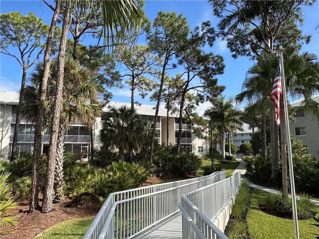 3072 Sandpiper Bay CIR # M202