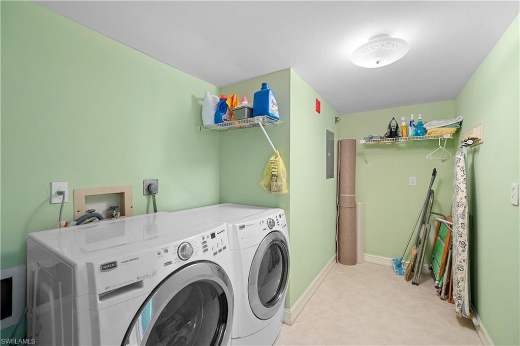 3072 Sandpiper Bay CIR # M202