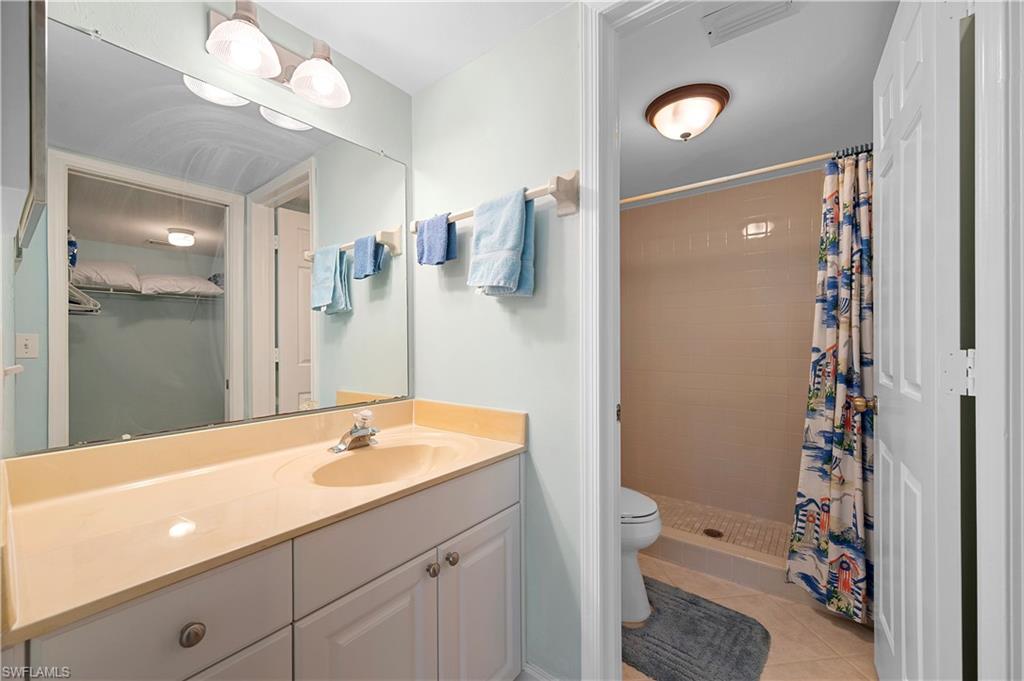 3072 Sandpiper Bay CIR # M202