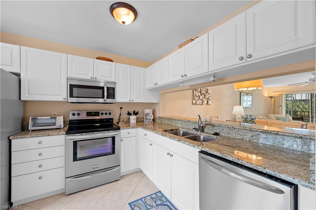 3072 Sandpiper Bay CIR # M202