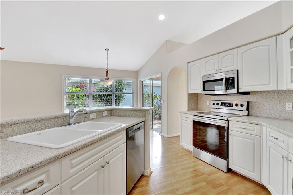 1347 Old Oak LN