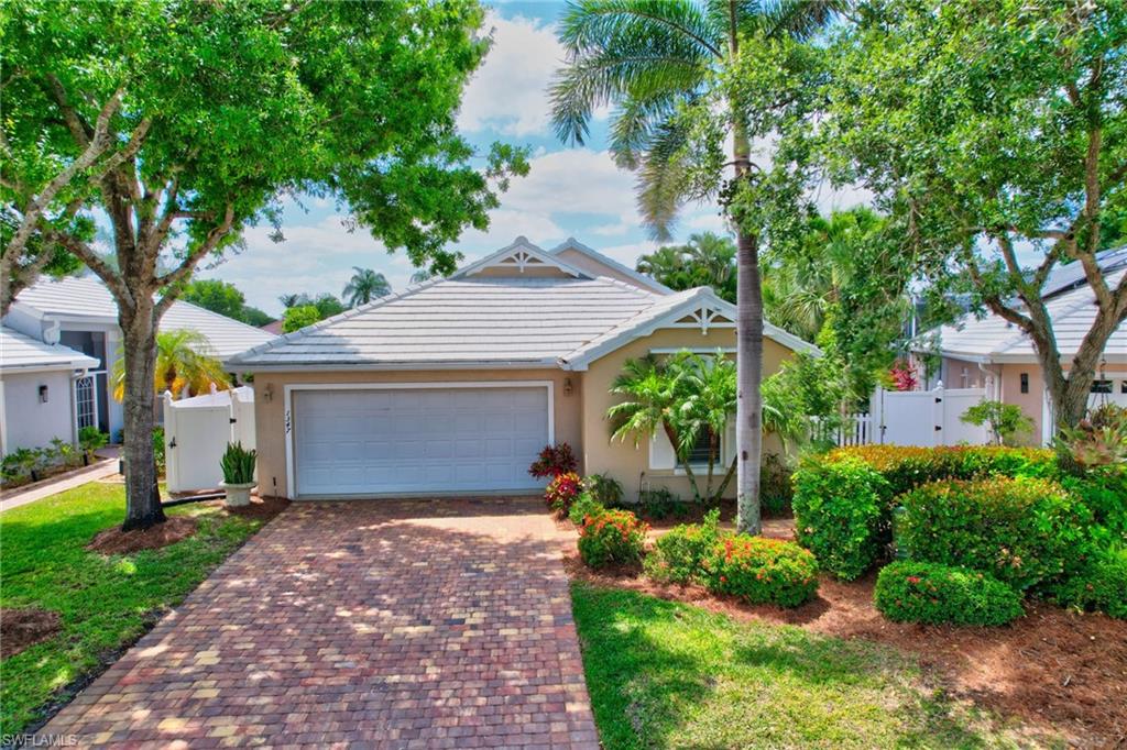 1347 Old Oak LN