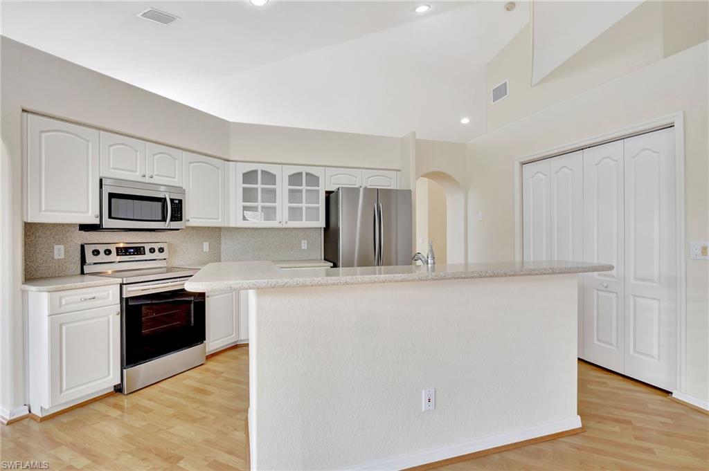 1347 Old Oak LN
