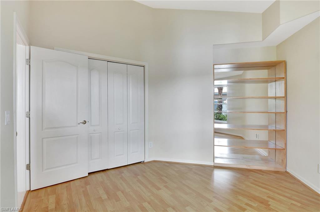 1347 Old Oak LN
