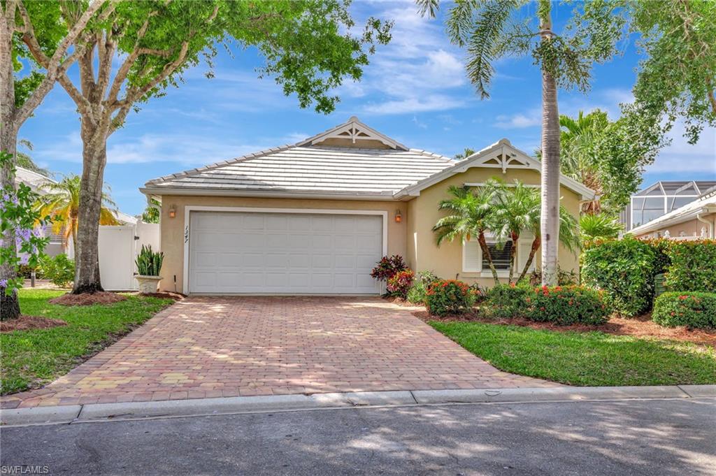 1347 Old Oak LN