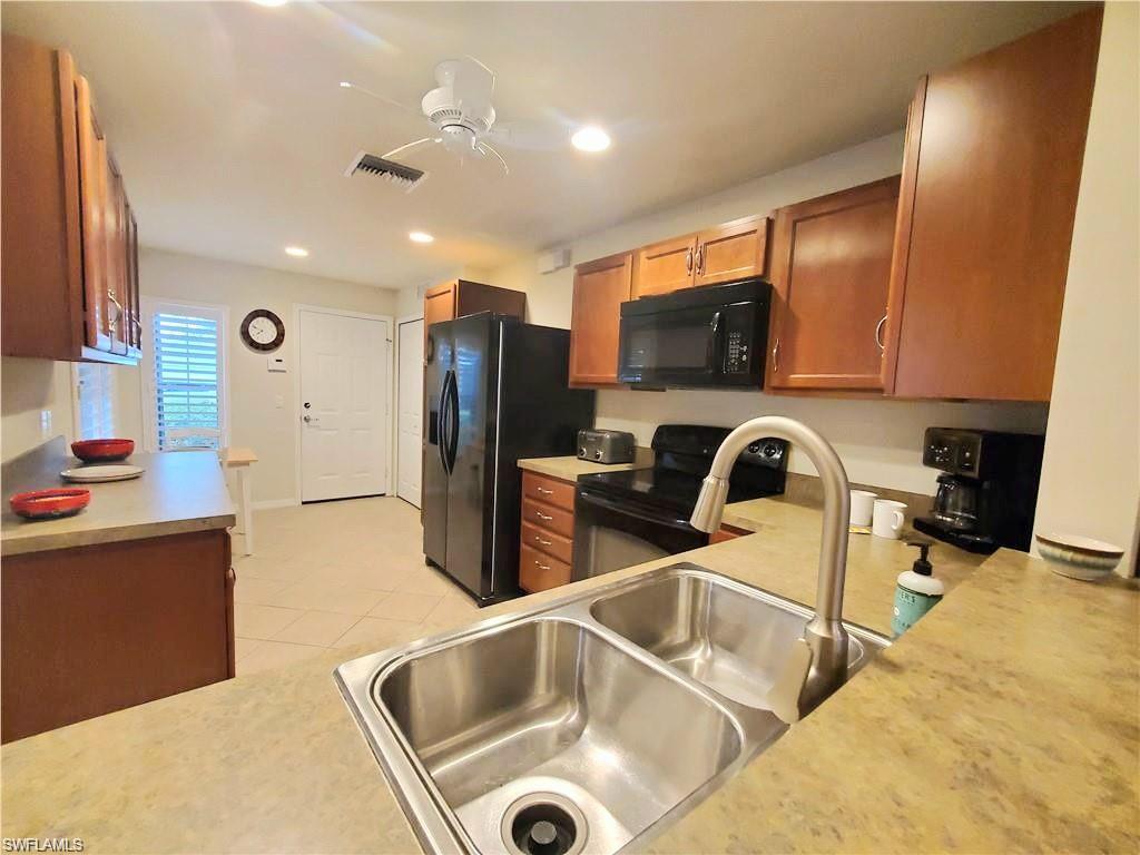 8657 Querce CT