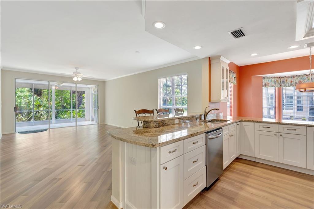 737 Wiggins Lake DR # 102