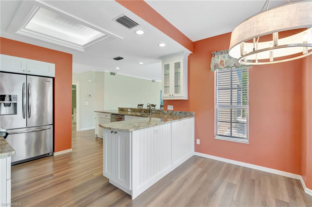 737 Wiggins Lake DR # 102