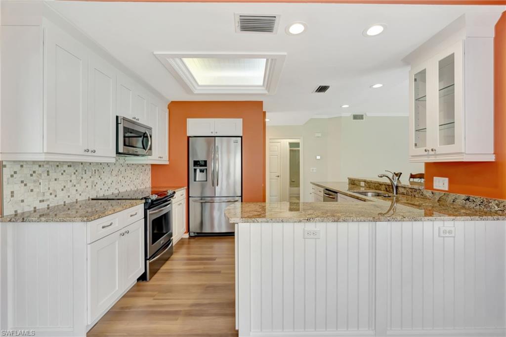 737 Wiggins Lake DR # 102