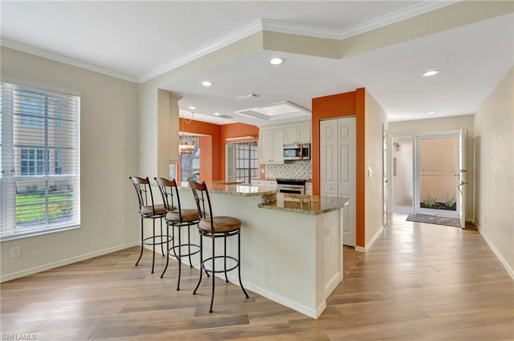 737 Wiggins Lake DR # 102