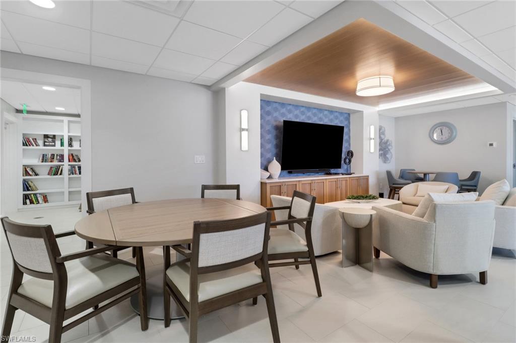 3399 Gulf Shore BLVD N # 303