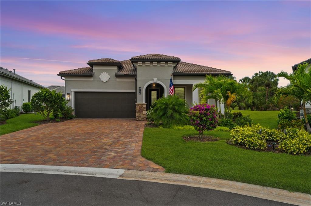 9284 Cormorant DR