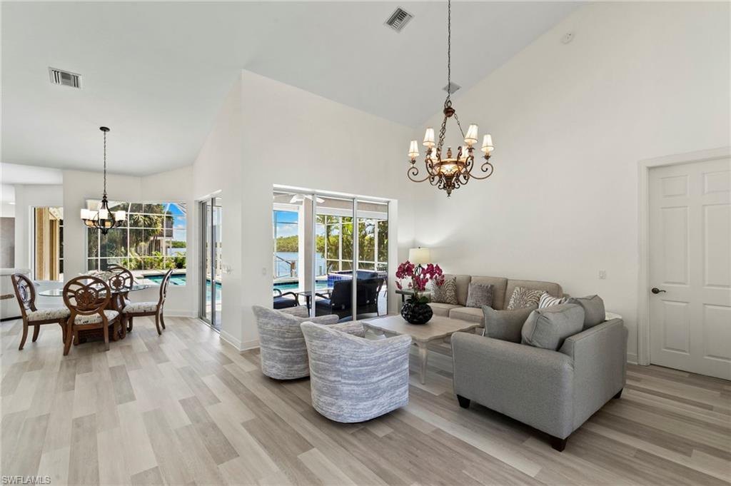 7 Blue Hill CT