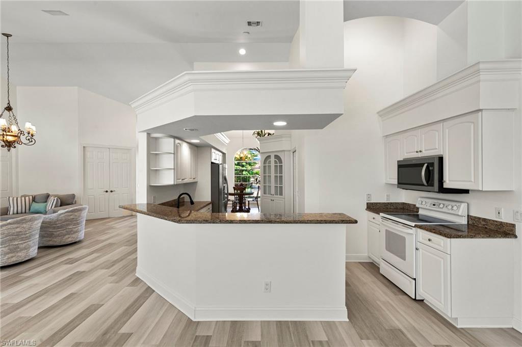 7 Blue Hill CT